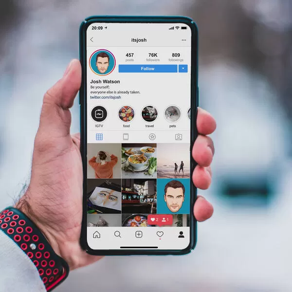 cartoon face as an instagram avatar